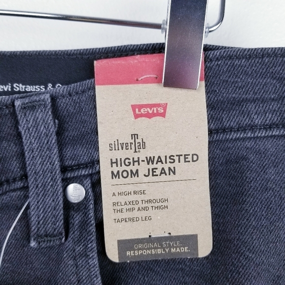Levi's SilverTab A36990001 High-Waisted Mom Jeans Black NWT - Picture 3 of 11